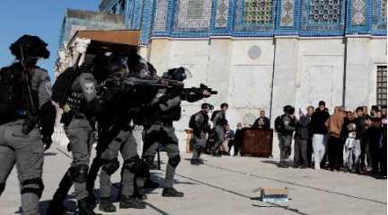 Israeli forces attack Al-Aqsa worshippers