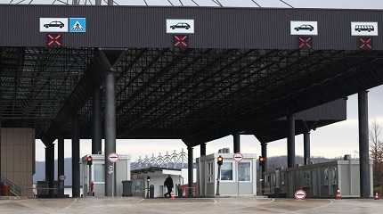 Merdare border crossing between Kosovo and Serbia