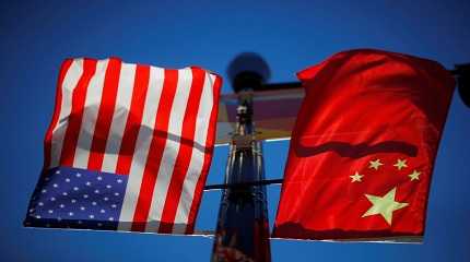 flags of the United States and China