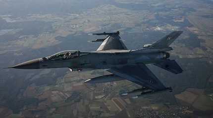 F-16 fighter jets