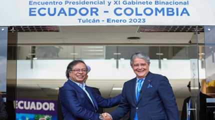 Guillermo Lasso met Gustavo Petro