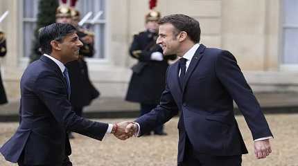 Emmanuel Macron with Rishi Sunak