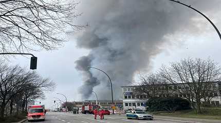 Heavy smoke rises during a major fire in Hamburg