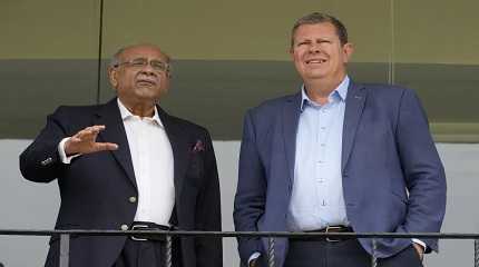 PCB chairman Najam Sethi with ICC chairman Greg Barclay