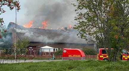 mosque burnt in Sweden by Islamophobes