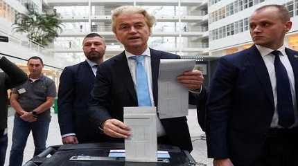 Dutch voters cast their ballots