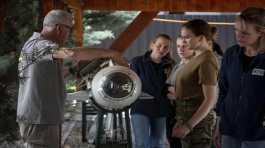 Demining instructor briefs Ukrainian female emergency services