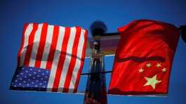 flags of the United States and China