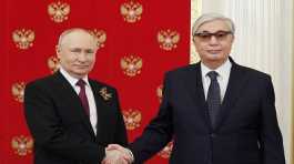 Vladimir Putin and Kassym Jomart Tokayev