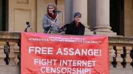 Free Assange protest