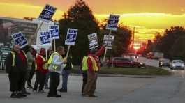 strike outside of Fords Kentucky