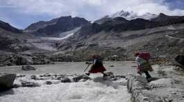 Indigenous Bolivian women