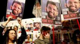 Relatives of the Israeli captives demonstrate